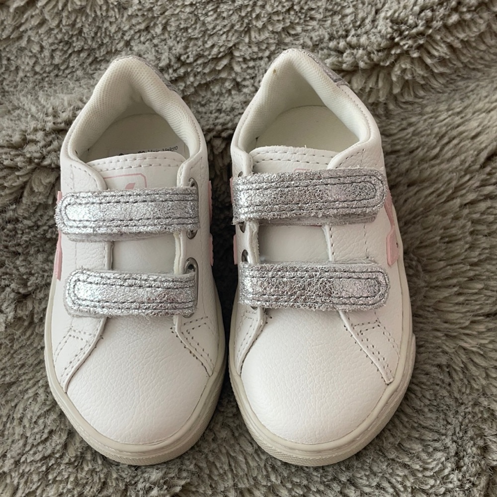 Toddler Veja sneakers